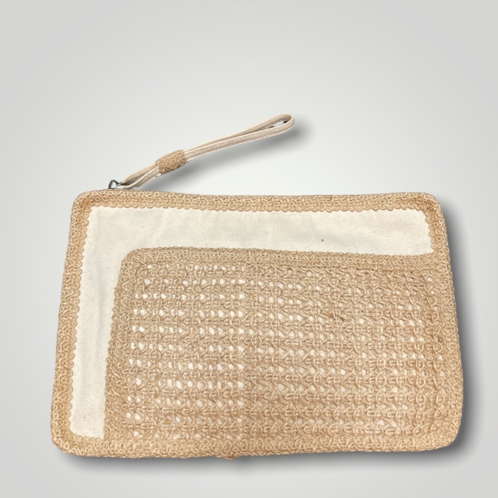 Carpetbags of America Wristlet